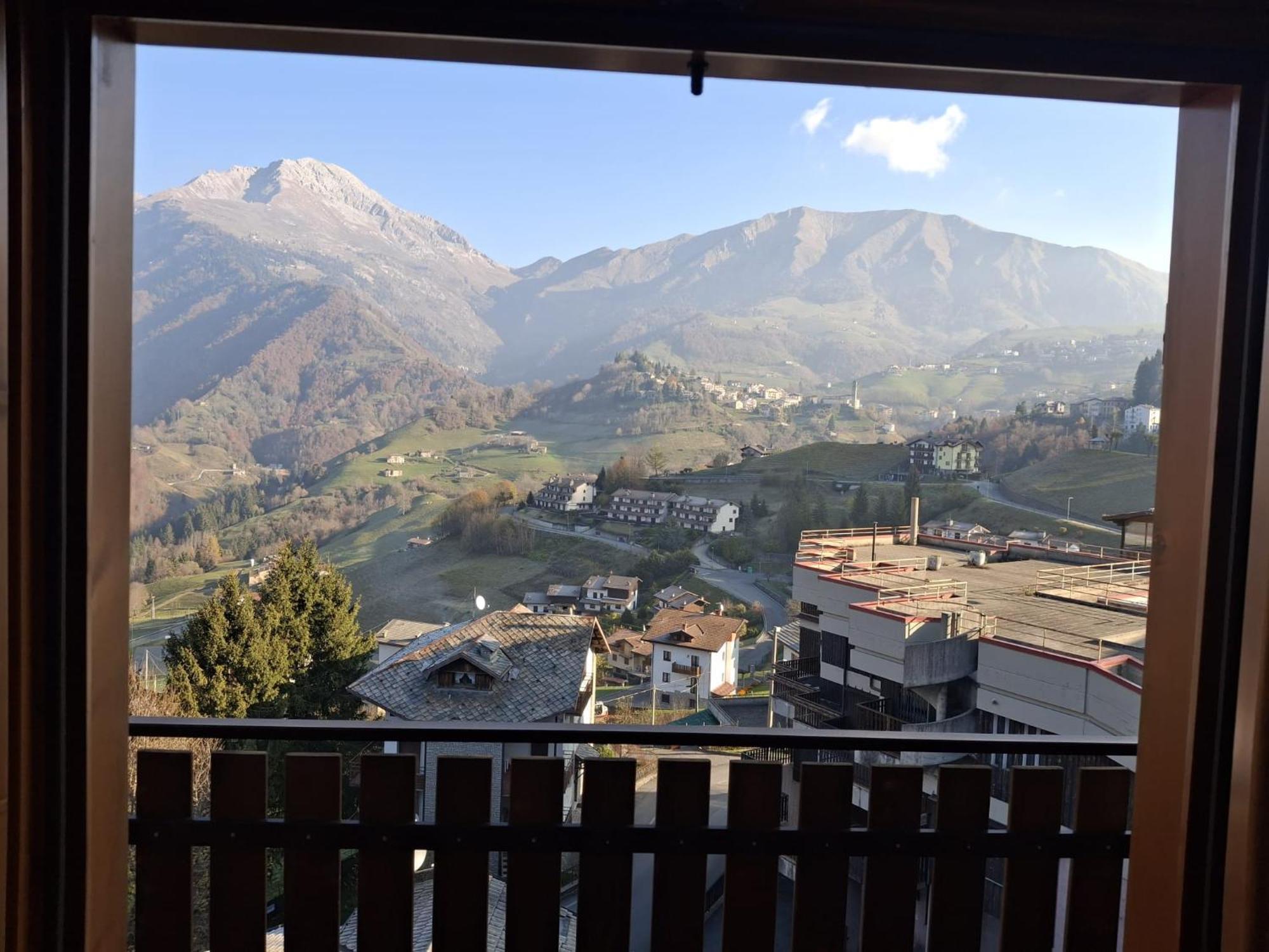 Donizetti Apartment Di Manenti Andrea Oltre il Colle ภายนอก รูปภาพ