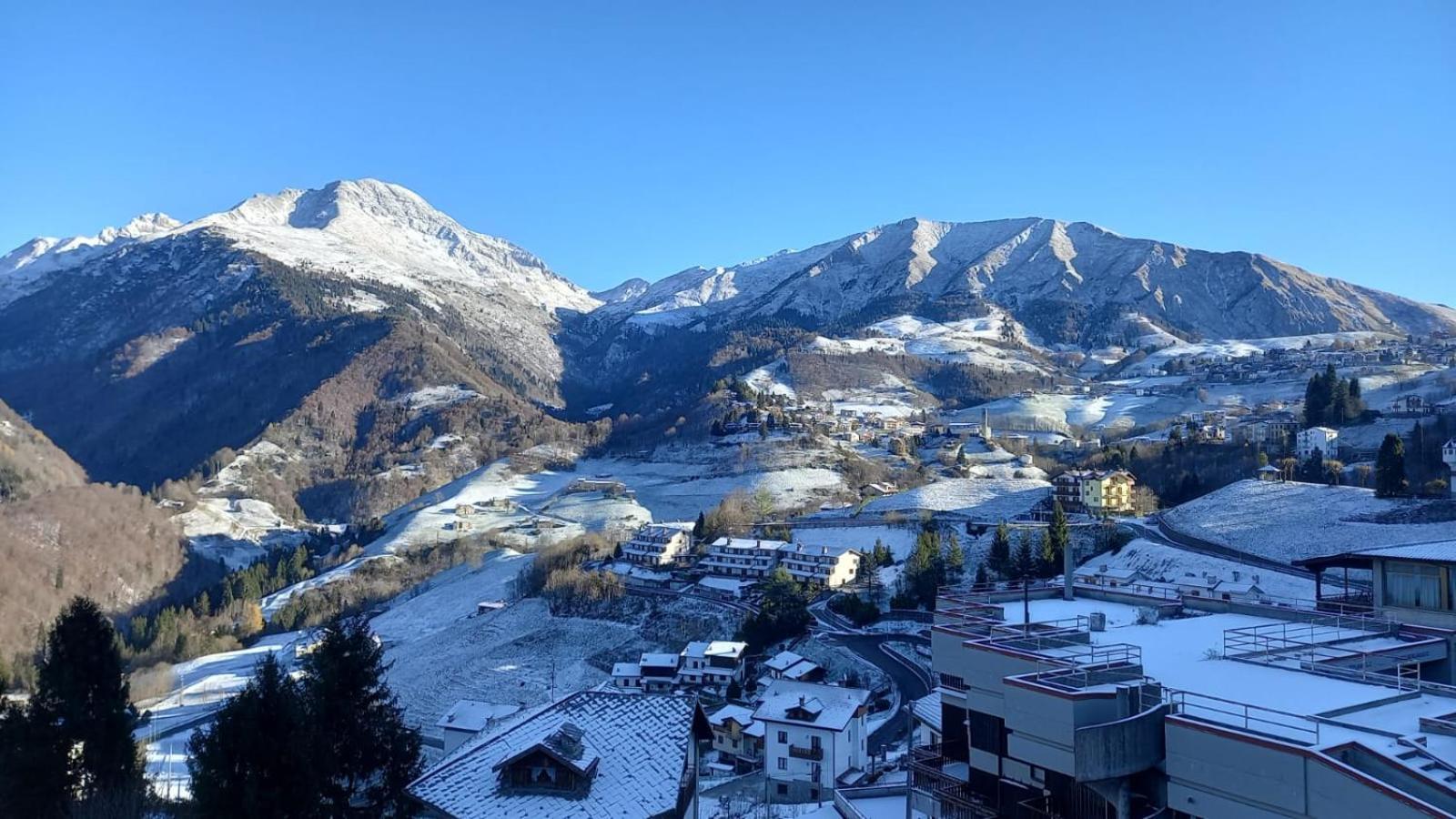 Donizetti Apartment Di Manenti Andrea Oltre il Colle ภายนอก รูปภาพ